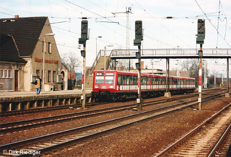 Bild: Einfahrt Duo-S-Bahn