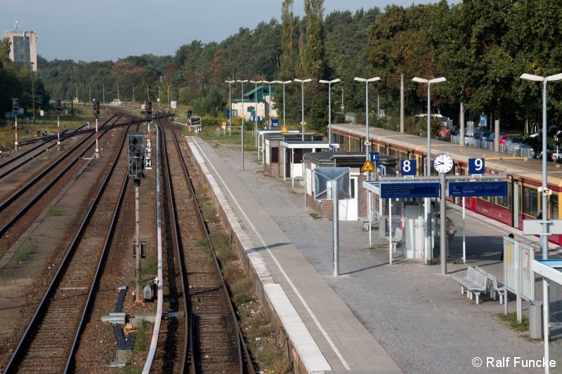 Bild: Bahnsteigansicht im September 2015