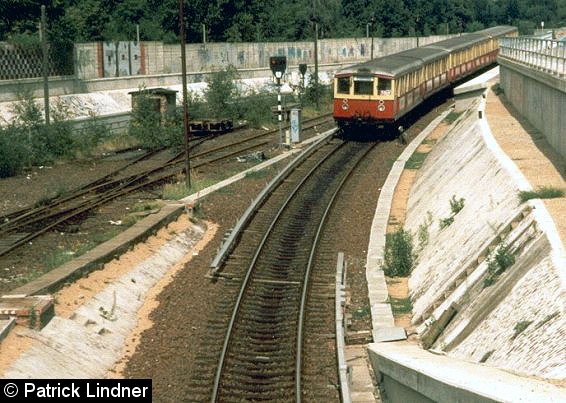 Bild: Akkuwagen am nördlichen Tunnelende